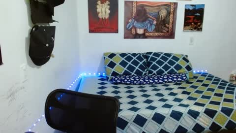 Snapshot of guts_x chatting on 20, 2, 2025 Guts online show from 20, 2, 2025