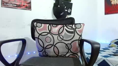 Snapshot of guts_x chatting on 27, 2, 2025 Guts online show from 27, 2, 2025