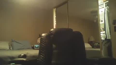 guy8inches4u online show from 13, 10, 2025