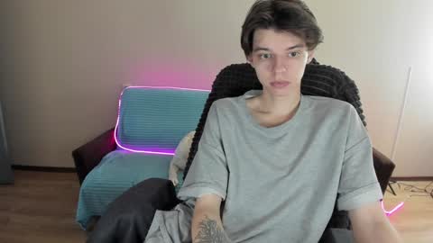 guy_liam1 online show from 18, 12, 2024