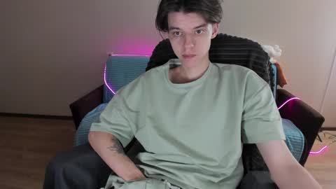 guy_liam1 online show from 23, 12, 2024