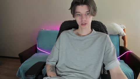 guy_liam1 online show from 20, 1, 2025