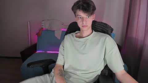 guy_liam1 online show from 25, 9, 2025