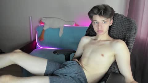 guy_liam1 online show from 13, 10, 2025