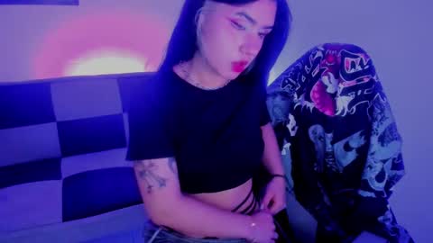 gwenhazel online show from 15, 9, 2025