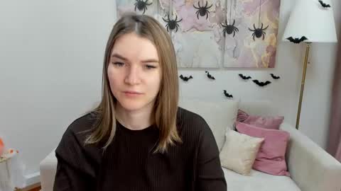 gwensmitt online show from 2, 11, 2025