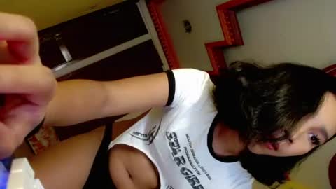 Snapshot of gwyneth_licious chatting on 3, 7, 2026 gwyneth_licious online show from 3, 7, 2026