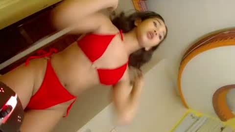 Snapshot of gwyneth_licious chatting on 8, 7, 2026 gwyneth_licious online show from 8, 7, 2026