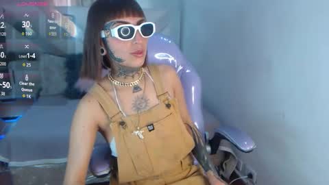 gyal_8_ online show from 17, 10, 2025