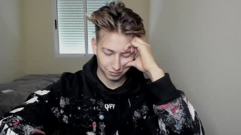 Oliver online show from 17, 12, 2024