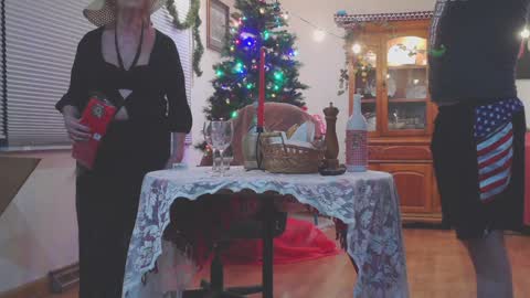 Snapshot of gypsybellathehotwife chatting on 25, 12, 2024 GypsyBella online show from 25, 12, 2024