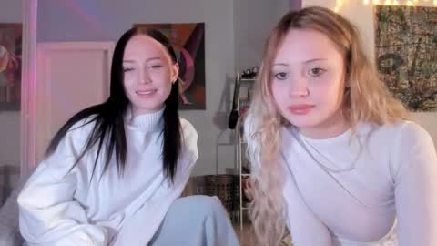 Ashleyblonde Ellies brunnette online show from 16, 12, 2025