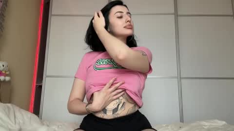 Snapshot of h3l9a_pataki chatting on 7, 6, 2026 Helga online show from 7, 6, 2026
