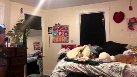 Snapshot of h9neybunny2000 chatting on 1, 3, 2025 h9neybunny2000 online show from 1, 3, 2025