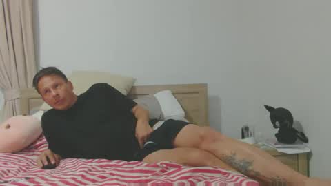 habitual_boy69 online show from 28, 2, 2026