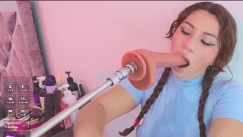 Snapshot of hade_cute2 chatting on 6, 12, 2024 hade_cute2 online show from 6, 12, 2024