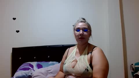 Snapshot of hader_wild21 chatting on 18, 12, 2025 hader_wild21 online show from 18, 12, 2025