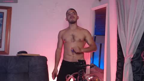 Snapshot of hadez_69 chatting on 27, 11, 2025 HADEZ online show from 27, 11, 2025