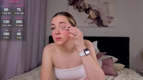 Snapshot of hadleynichols chatting on 7, 10, 2025 Hi Im Rebecca Glad to see you in my room  PVT is open online show from 7, 10, 2025