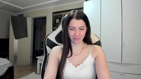 Snapshot of hailey_beauty chatting on 4, 2, 2026 Sk pe Anya388109 online show from 4, 2, 2026