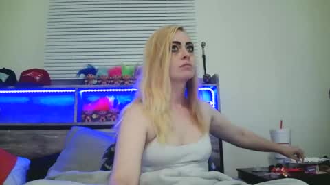 Snapshot of haileyakuma69 chatting on 10, 12, 2024 Hailey and d online show from 10, 12, 2024