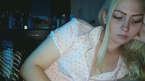 Hailey and d online show from 8, 11, 2025