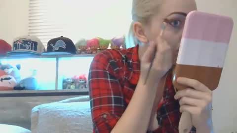 Hailey and d online show from 22, 11, 2025