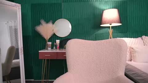 Hailey online show from 28, 11, 2025