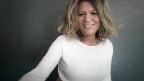 Snapshot of haileys123 chatting on 4, 6, 2026 Hailey online show from 4, 6, 2026