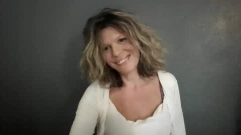 Hailey online show from 12, 7, 2026