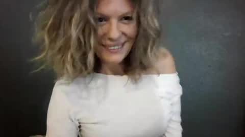 Hailey online show from 28, 7, 2026