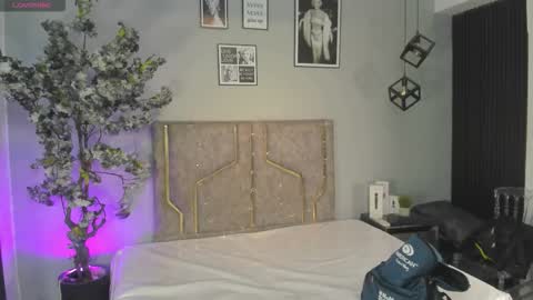 haileystonei online show from 14, 12, 2025