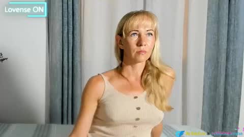 Snapshot of hairy_mommy chatting on 21, 10, 2025 Christine -  online show from 21, 10, 2025