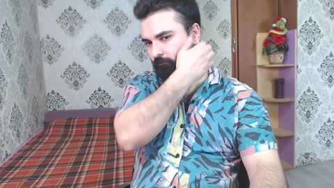 Hairy Tyler online show from 3, 2, 2025