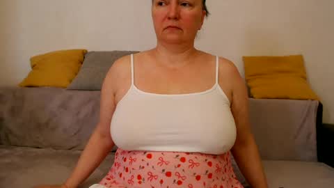 Snapshot of hairy_vi chatting on 23, 6, 2026 hairy vicky online show from 23, 6, 2026