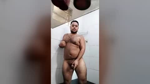 Snapshot of hairychub2124 chatting on 7, 7, 2026 hairychub2124 online show from 7, 7, 2026