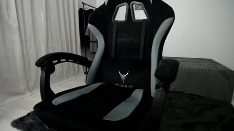 Adam online show from 10, 12, 2024