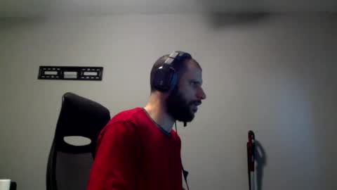 Snapshot of hairydadbod6 chatting on 14, 12, 2024 hairydadbod6 online show from 14, 12, 2024