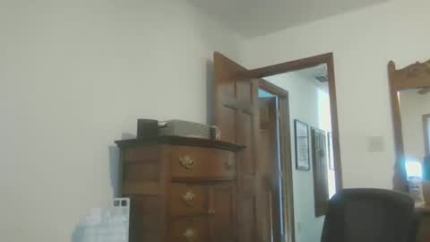 Snapshot of hairydaddybear69 chatting on 1, 12, 2025 HairyDaddyBear69 online show from 1, 12, 2025