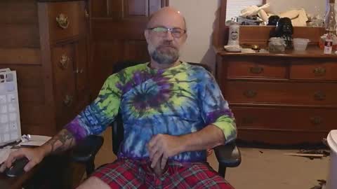 Snapshot of hairydaddybear69 chatting on 5, 12, 2025 HairyDaddyBear69 online show from 5, 12, 2025
