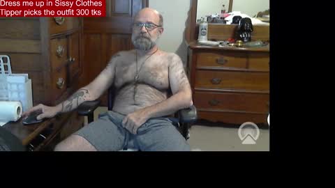 Snapshot of hairydaddybear69 chatting on 6, 2, 2026 HairyDaddyBear69 online show from 6, 2, 2026