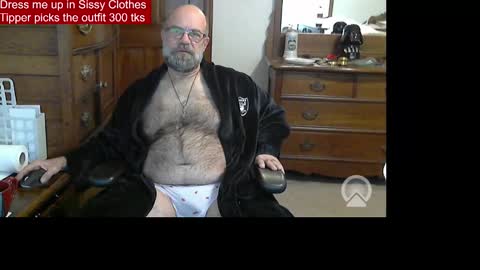 Snapshot of hairydaddybear69 chatting on 6, 2, 2026 HairyDaddyBear69 online show from 6, 2, 2026