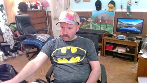 Snapshot of hairyoldperv chatting on 19, 6, 2026 Justin online show from 19, 6, 2026