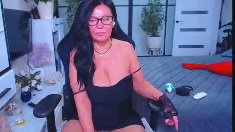 Snapshot of hairypussygranny chatting on 30, 9, 2025 Monika online show from 30, 9, 2025