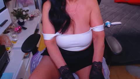 Snapshot of hairypussygranny chatting on 29, 11, 2025 Monika online show from 29, 11, 2025