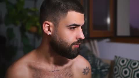 Snapshot of hairyrobxxx chatting on 11, 9, 2025 HairyRobXxX online show from 11, 9, 2025