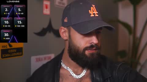 Snapshot of hairyrobxxx chatting on 4, 11, 2025 HairyRobXxX online show from 4, 11, 2025