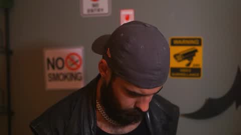 Snapshot of hairyrobxxx chatting on 28, 11, 2025 HairyRobXxX online show from 28, 11, 2025