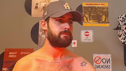 Snapshot of hairyrobxxx chatting on 18, 2, 2026 HairyRobXxX online show from 18, 2, 2026