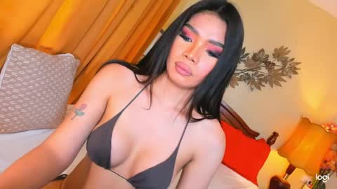 YOUR SIDECHIC HAILEY online show from 19, 5, 2026